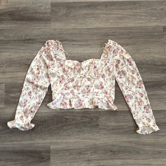 ASTR Floral Cropped Top Cottage Core Flounce Large Sweetheart Neckline Feminine - Picture 3 of 8
